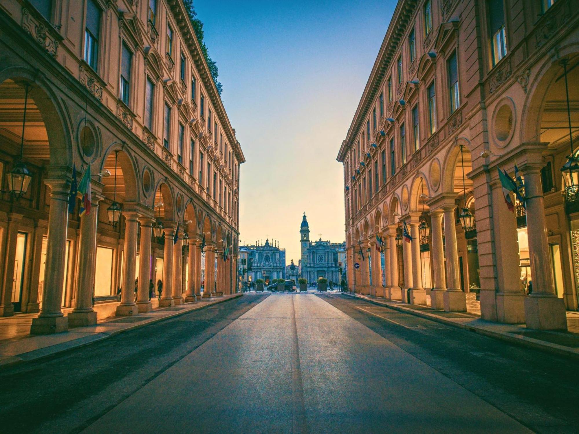 L'Oasi In Piazza Bodoni Apartamento Turim Exterior foto